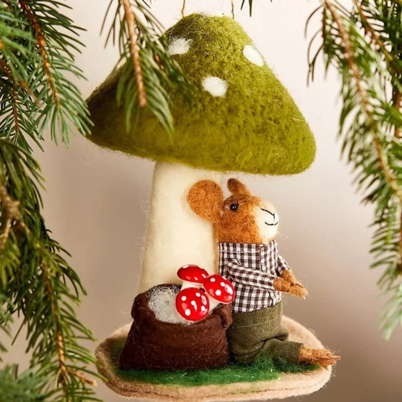 NWT Anthropologie Terrain Forest Friend Mouse Mushroom Felt Christmas Ornament - Picture 1 of 1
